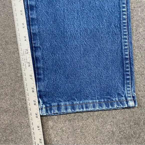 Vintage Wrangler Cowboy Cut Straight Fit Blue Jeans Size 33x30 - Picture 9 of 9